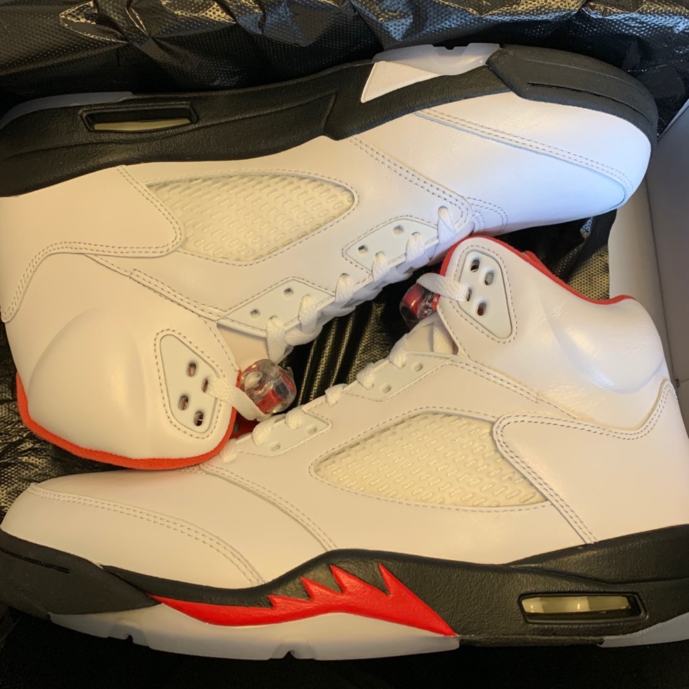 Air Jordan 5 Retro “Fire Red/Silver Tounge” (2020)